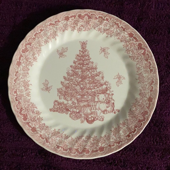 Queen’s Christmas Plate - Picture 1 of 4